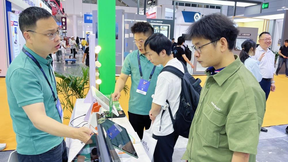 智汇深圳 共赴盛会 | 蓝冠注册亮相2025中国零售业博览会7B31号展位16